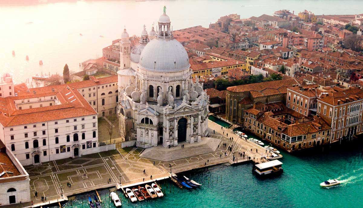 10 Palazzos (Palaces) in Venice You Must Visit