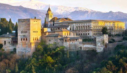 Alhambra Palace: A Testament to Spain’s Rich Islamic Heritage