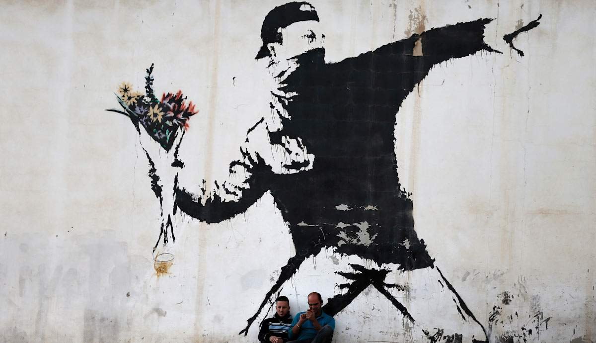 What Is Banksy’s Real Identity? (5 Scenarios)