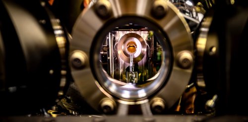 Australian researchers use a quantum computer to simulate how real molecules behave