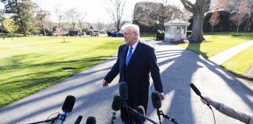Three graphs that show what’s happening with Donald Trump’s popularity