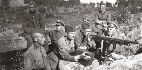 Russia's disastrous decision to invade Poland in 1920 has parallels with Putin's rhetoric over Ukraine