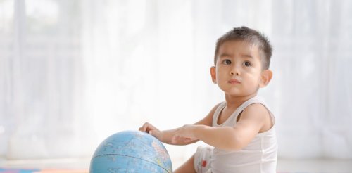 How can a baby learn two languages at the same time?