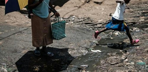 Il y a trop peu de toilettes en Afrique et c'est un risque pour la santé publique : comment résoudre le problème