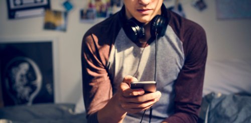 Ce que les chansons préférées des adolescents nous apprennent sur leur imaginaire amoureux