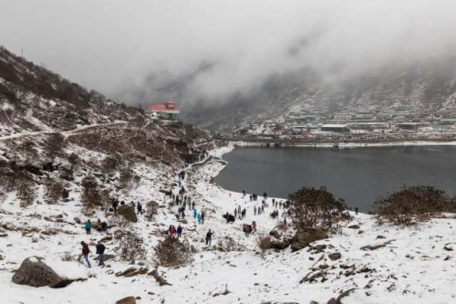 Officials announce successful rescue of 800 tourists after weather emergency — here's what happened