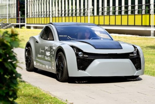 College students develop solar-powered car that literally ‘eats’ air pollution as it drives: ‘We pulled it off’