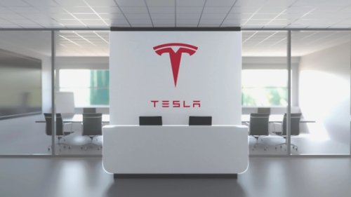Top Tesla executive announces abrupt departure amid wave of leadership exits — here's what's happening