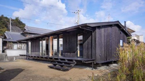 Architects unveil off-grid masterpiece with surprising dual purpose: 'We want to create architecture as a beacon of hope'