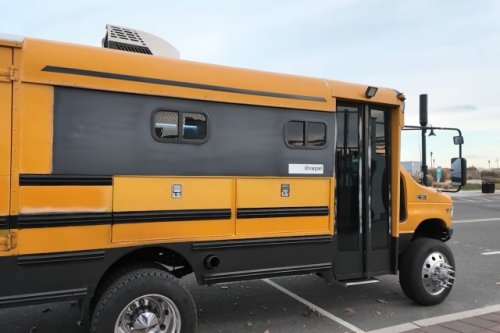 Skilled builder transforms unlikely vehicle into impressive off-grid home: 'Will undoubtedly be a head-turner'