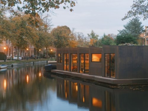 This unbelievable ‘float home’ is able to rest weightlessly on water thanks to a seriously underused building material