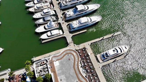 Resident irritated after encountering massive display of wealth on yacht dock: ‘So rich that money loses meaning’