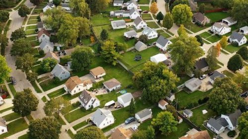 Homeowners blindsided by new policy that could make insurance unaffordable: 'Too many people are forced to choose'