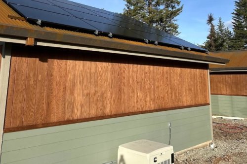 Off-grid homeowner shares tips on how 'groovy' setup works: 'Looks nicer than my on-grid'