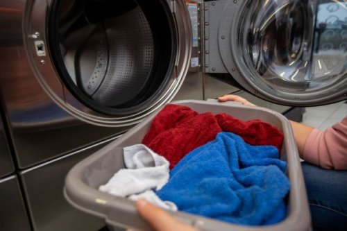 Homeowner uncovers truth about controversial HOA laundry rule: ‘It seems like a stretch’