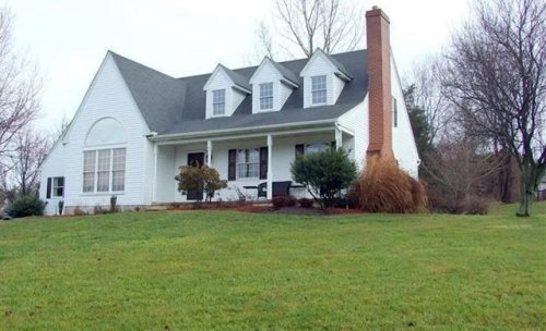 Homeowner shares stunning before-and-after photos of landscaping transformation: 'Nature is winning'