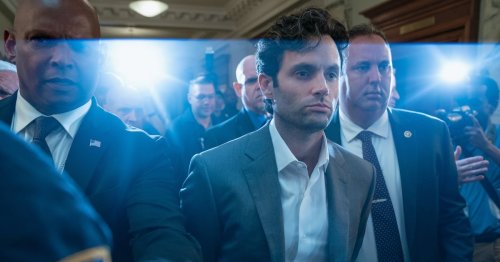 Netflix’s ‘You’ Final Scene Is a Middle Finger to Fans