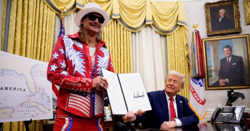 Kid Rock Scrambles to Distance Himself From His Restaurant After ICE Raids