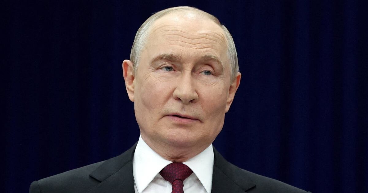 Putin Hit With Humiliating Warning as Air Travel Crisis Explodes