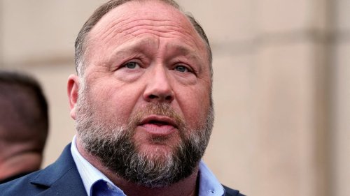 Aussie Jiu-Jitsu Star Chokes Alex Jones Unconscious During Podcast