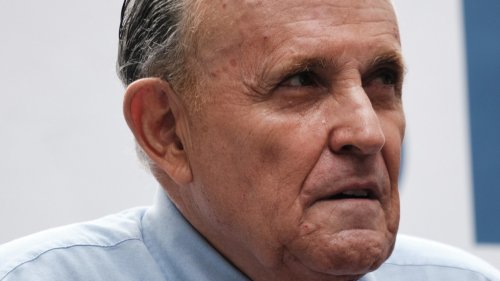 Supermarket Worker Slaps Giuliani, Says ‘Hey, What’s Up, Scumbag?’: Report