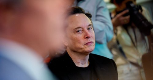 The Reputation Scores of Musk's Tesla and SpaceX Are Nosediving