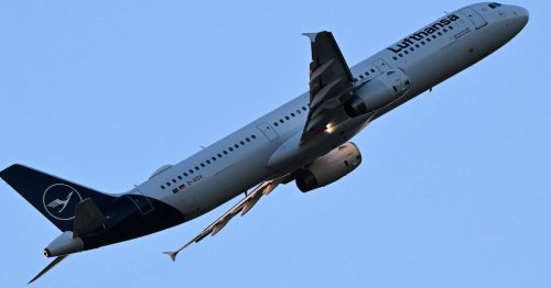 Plane With 200 Aboard Flies Across Country Without Pilot