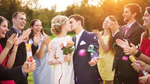 How to put on a good show celebrating a wedding that will last three years maximum