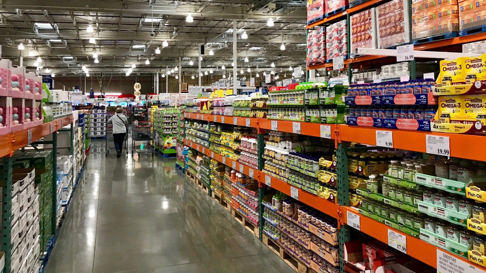 The Best Time In The Week To Shop At Costco