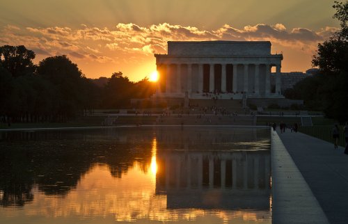 Against the demolition of the American spirit