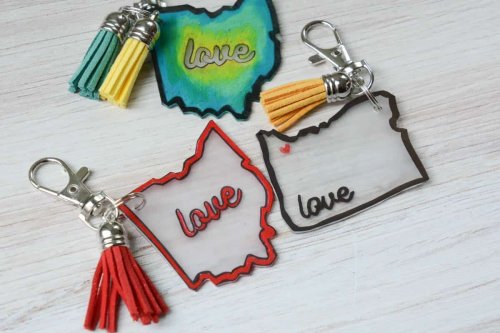 Easy DIY Shrinky Dink Instructions (DIY Keychain Tutorial) - The DIY Nuts