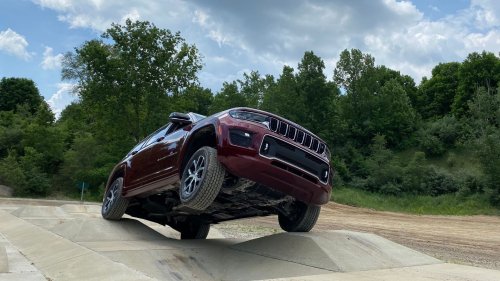 The 2021 Jeep Grand Cherokee L Has a Fascinating Trick to Improve Its