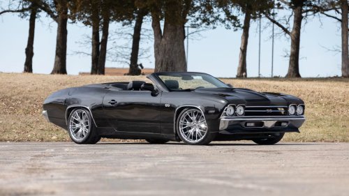 This ‘1969 Chevelle’ Made From a 2015 Camaro Isn’t Perfect But Captures the Character