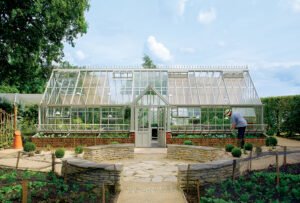 Hartley Botanic: greenhouses & cold frames