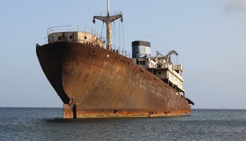 US Ship Finds Mysterious ‘Ghost Ship,’ Whole Crew Dead. What Happens Next Is Shocking