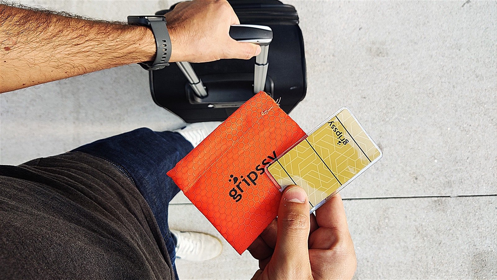 Gripssy nano-tech phone holder sticks to your device and holds it in place during travel