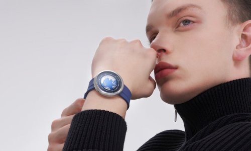 The CIGA Design Series U Blue Planet keeps a little Earth on your wrist