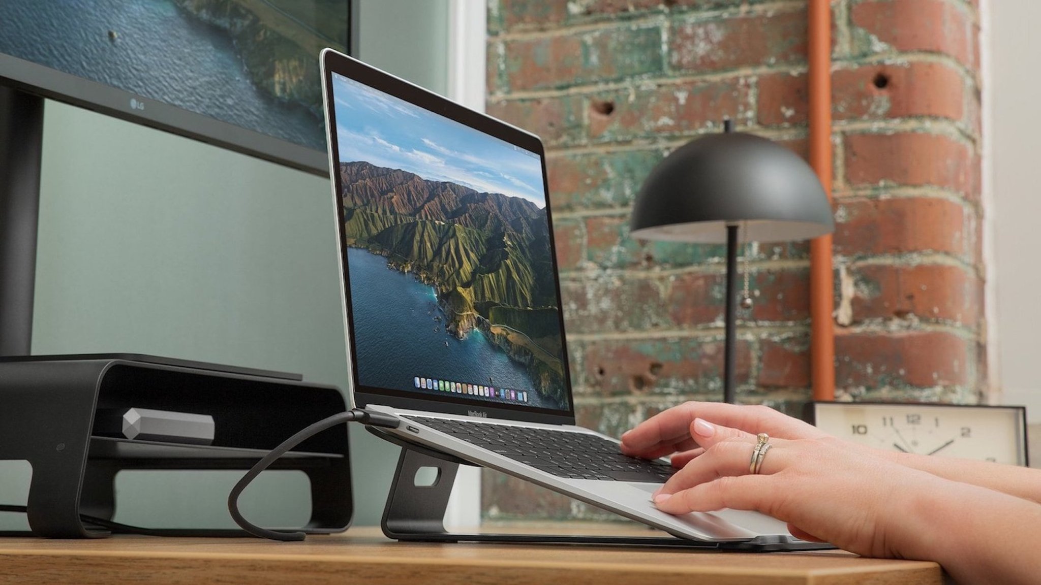 9 MacBook stands for your workspace