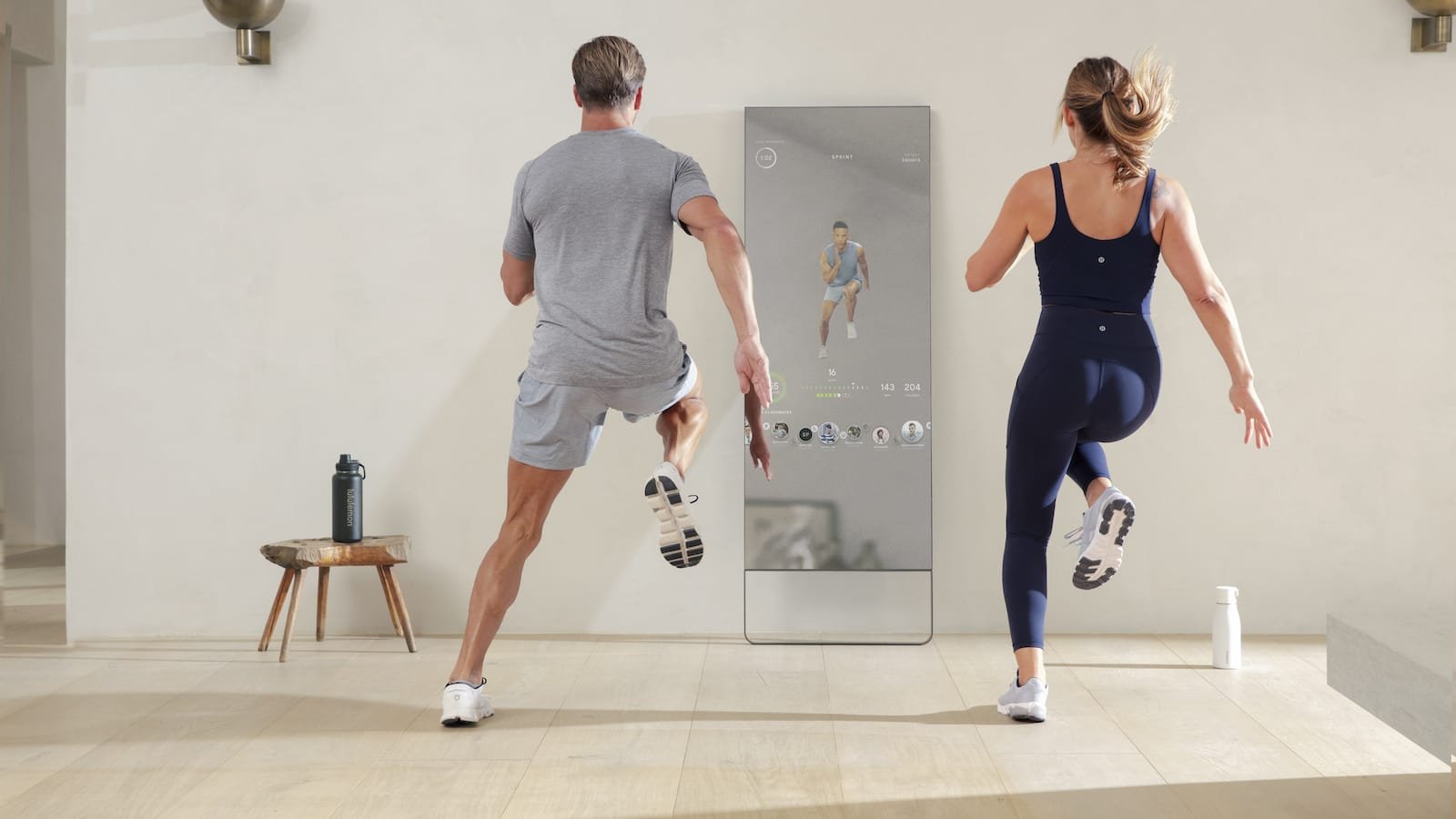 Mirror smart interactive home gym makes it easy to exercise in your living space