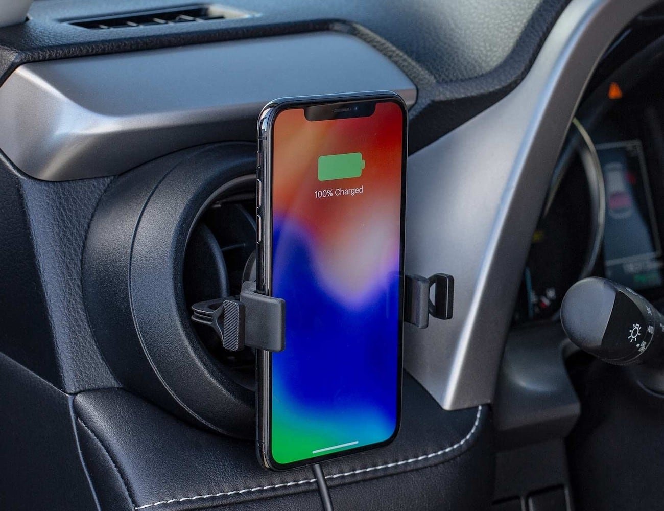 mophie charge stream vent mount Vehicle Phone Holder lets you power up in your car