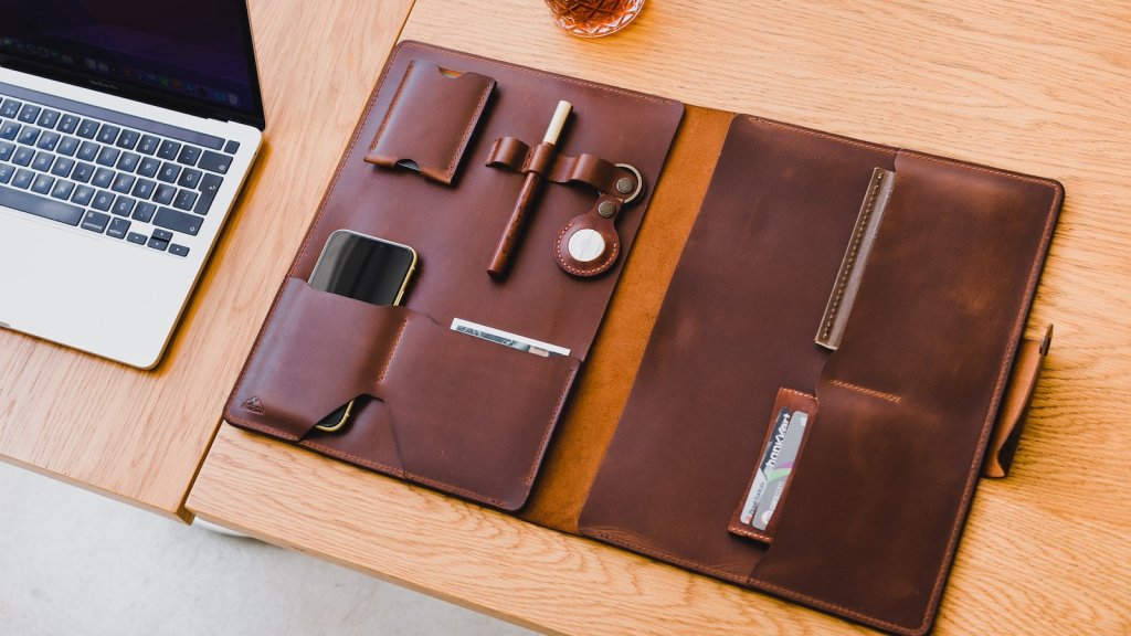 EDC Gear (Everyday Carry Gadgets) - cover