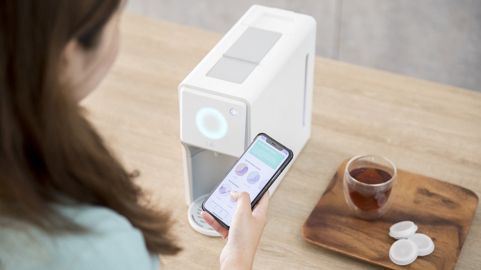 Lify Smart Herbal Brewer tea maker uses patented bloom and brew herbal infusion technology