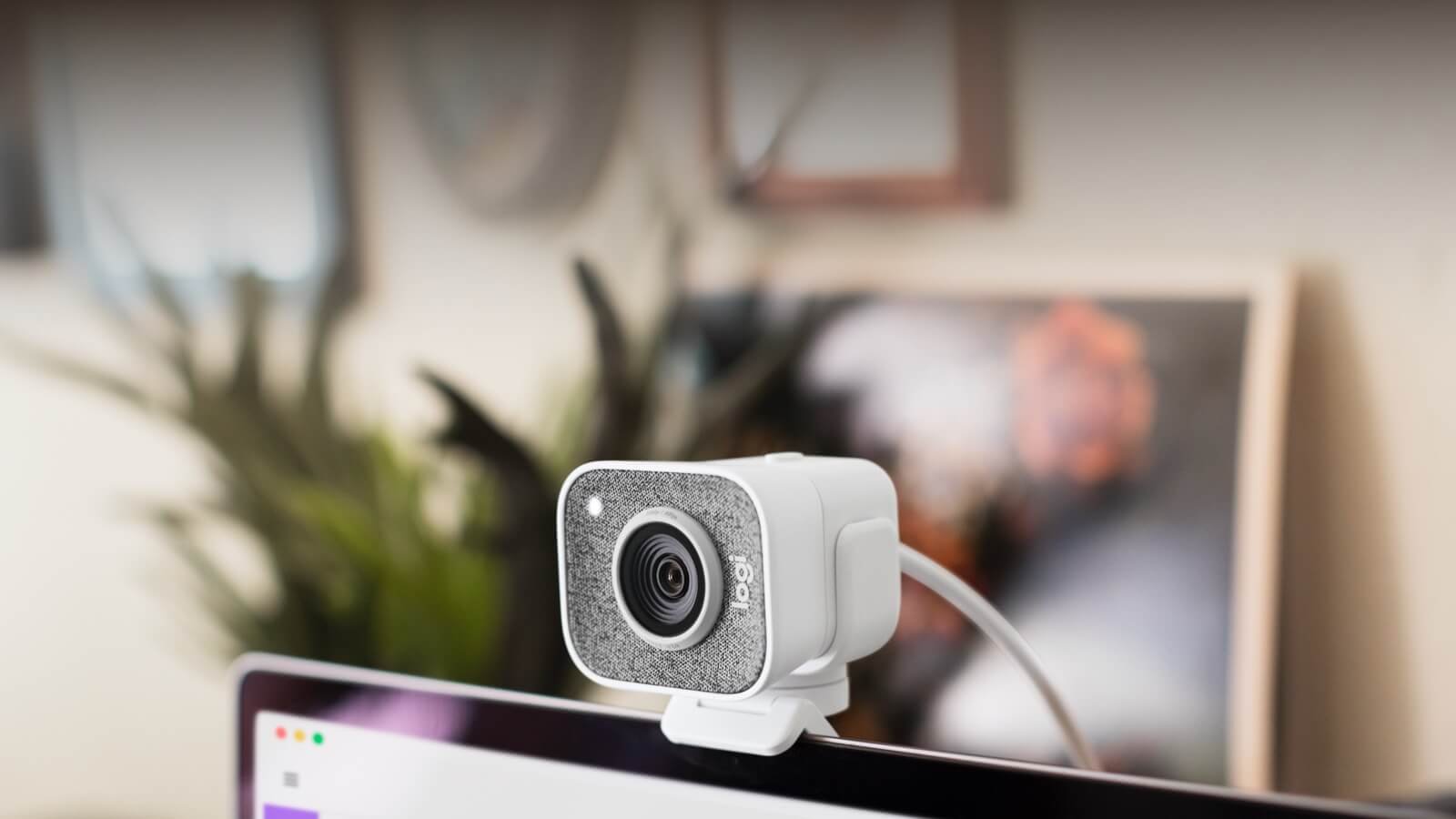 Logitech StreamCam broadcasting camera has dual front-facing microphones for streaming