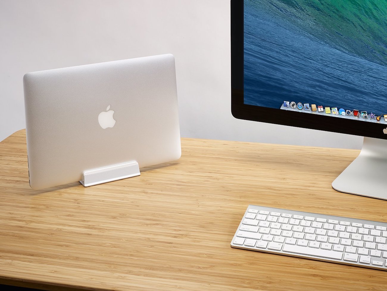 KRADL Vertical MacBook Stand