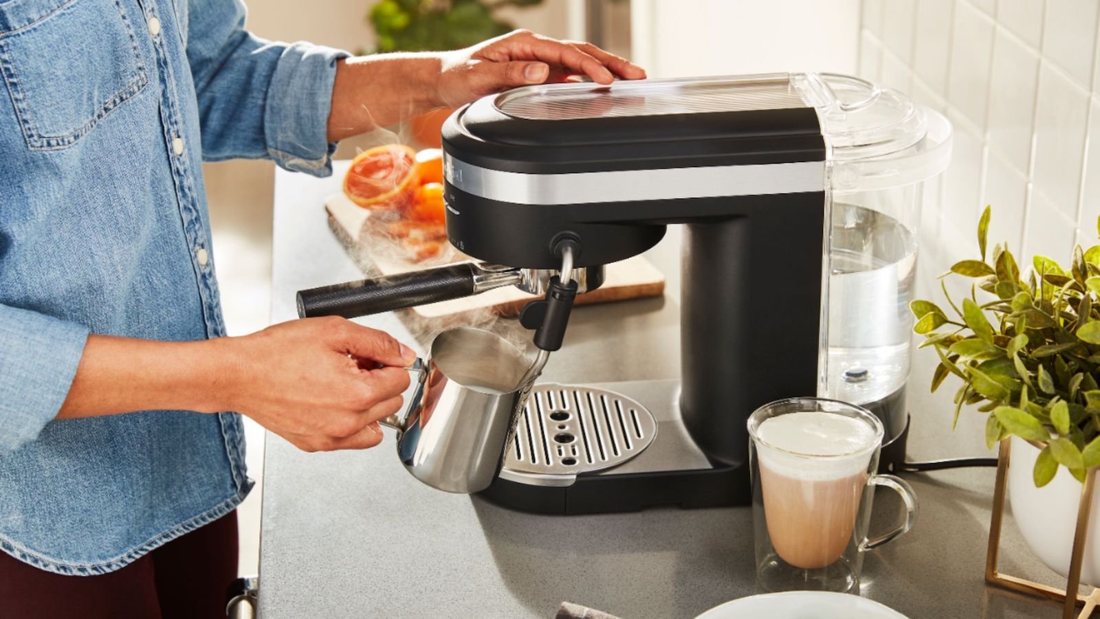 KitchenAid Semi-Automatic Espresso Machine has a 15-bar Italian pump for rich, thick crema