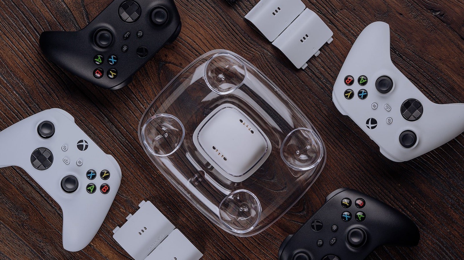 8BitDo Dual Charging Dock for Xbox wireless controllers provides secure magnetic charging
