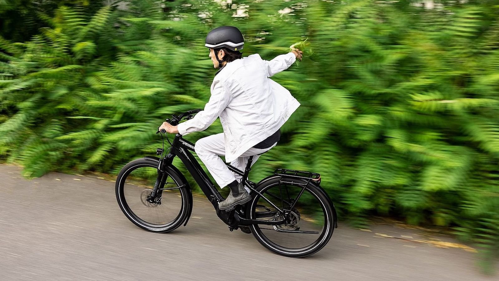 Specialized Turbo Vado 4.0 Step-Through commute eBike reaches 28 mph for daily rides