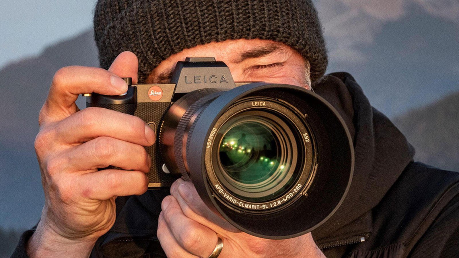 Leica SL2-S photo and video camera features fast and reliable focusing