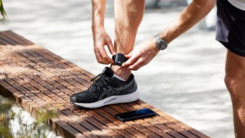 EVOLVE MVMT wearable for walks helps you burn more energy and protect your joints