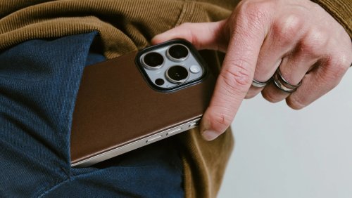 Nomad Magnetic Leather Back for iPhone 15 keeps the look and feel of your iPhone